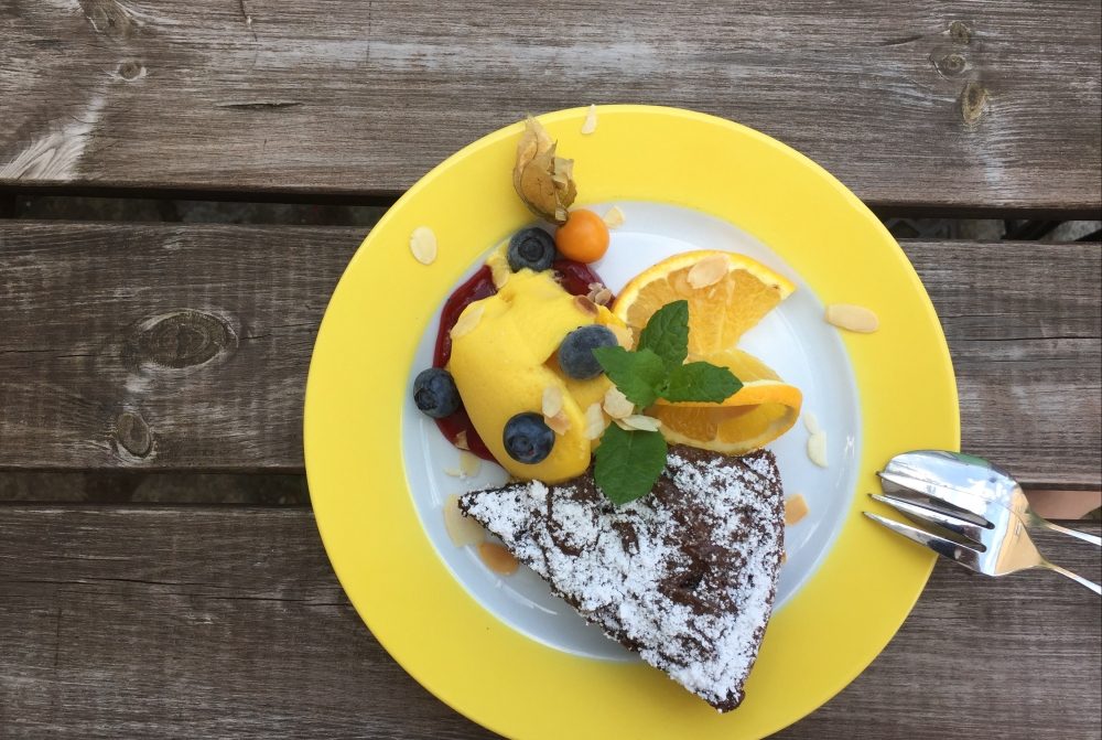 BBgoesDD: Ein Dessert zum Niederknien im Café Clara